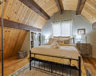 East Tree Cabin Summa - Mi Wuk Village - Habitación