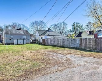 Anderson Bungalow Near University + Downtown! - Anderson - Außenansicht