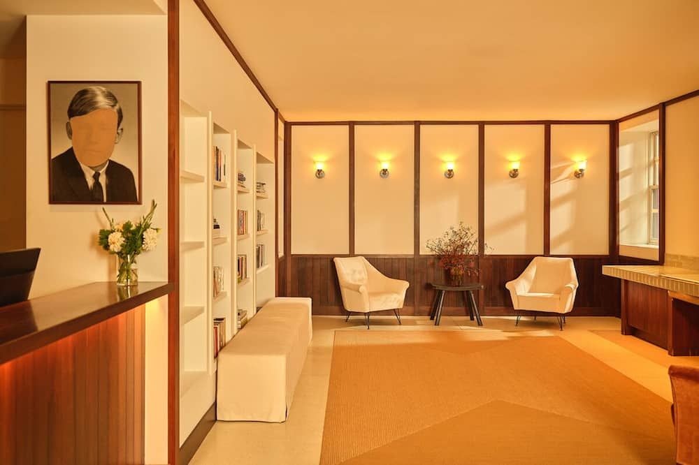 ويست فيليدج أورو هوستل