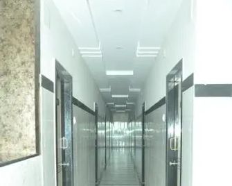Laven Hotels - Rājahmundry - Flur