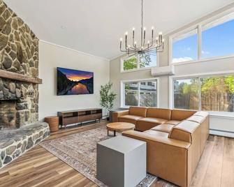 Inn 32 - North Woodstock - Olohuone