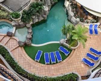 Mooloolaba Perfect - beach, wharf, dining ZE2 - Mooloolaba - Pool