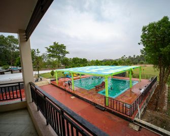 River View Resort - Dūngarpur - Pool