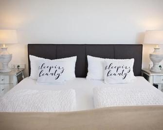 Landhotel Herzberger garni Zimmer & Ferienwohnungen - Scheidegg