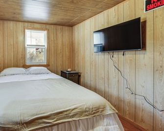 Group Getaway w/ Fire Pit: Near Susquehanna River! - Danville
