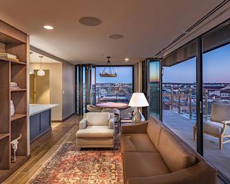 SpringHill Suites by Marriott Fort Worth Historic Stockyards - Fort Worth - Living room
