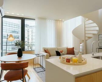 Feel Porto Corporate Housing Boavista - Порту - Вітальня