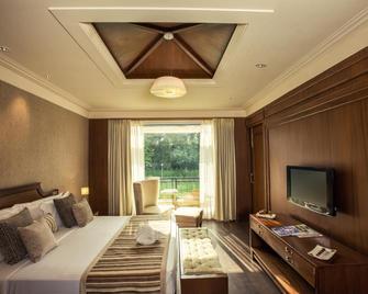 هوتل ماونتفيو - تشانديغاره - غرفة نوم