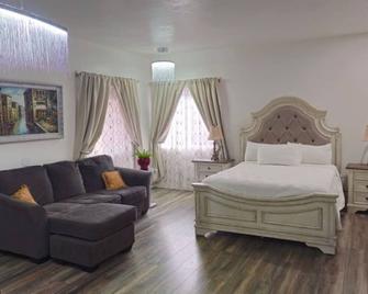 San Diego Getaway - San Diego - Bedroom