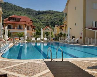 Elena Hotel - Parga - Piscină