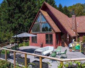 Milan Hill A-Frame - Heated Pool near Rhinebeck - Red Hook