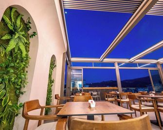Sasso Hotel - Vlorë