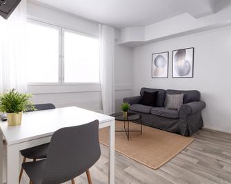 Forenom Serviced Apartments Rauma Kaivopuisto - Раума - Вітальня