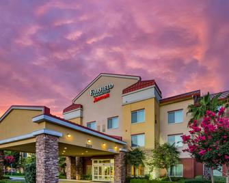 Fairfield Inn & Suites by Marriott Turlock - Turlock - Building