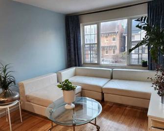 Stylish and cozy apartment near good city transportation - Brooklyn - Soggiorno