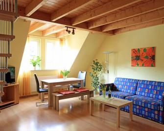 Weinstube Schwalbennest - Karlstadt - Wohnzimmer