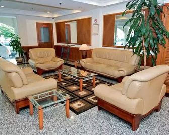 تريدرز إن - باندار سري بيغاون - ردهة