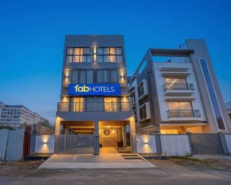 Fabhotel Opulence Stay - Νασίκ - Κτίριο