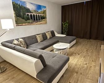 Apartmán Centrum Komfort - Zvolen - Sala de estar