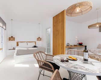 Soley Naxos - Schoinousa