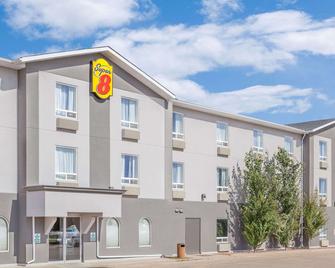 Super 8 by Wyndham Athabasca AB - Athabasca - Building