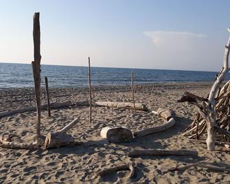 Panorama apartment available on New Year's Eve for families or adult groups. - Corsanico-Bargecchia - Playa