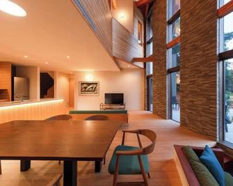 Windmill Building Accommodation 14 people Enjo / Shimoda Shizuoka - Shimoda - Jídelna
