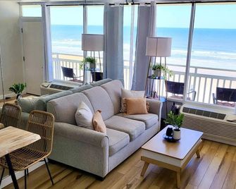 Beach Blessing - Oceanfront at Symphony Beach Club - Ormond Beach - Sala de estar