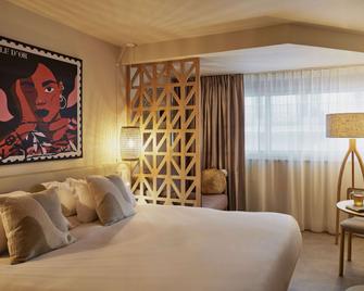 Mercure Saint Raphael Centre Plage - Saint-Raphaël - Bedroom
