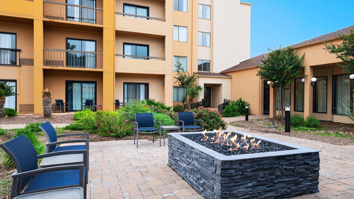 Courtyard by Marriott San Antonio Airport