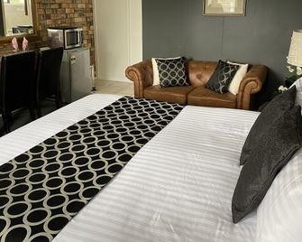 Centre Point Mid City Motor Inn - Warwick