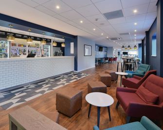 Travelodge Manchester Salford Quays - Salford - Bar
