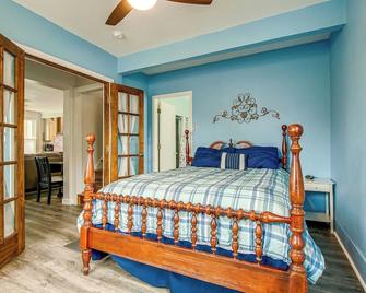 Lavish House with Patio - 2 Blocks to Green Lake! - Green Lake - Habitación