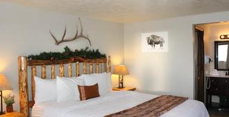 The Evergreen - West Yellowstone - Bedroom