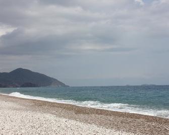 Fire Pansiyon - Cirali - Strand