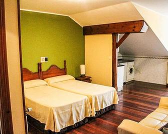 Hotel Puerto de Llanes - Llanes - Bedroom