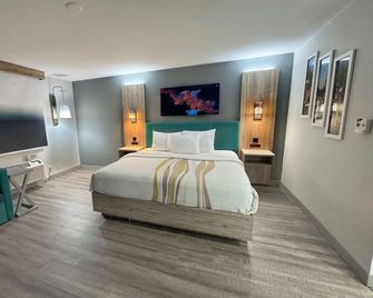 La Quinta Inn & Suites by Wyndham Nashville Franklin - Franklin - Schlafzimmer
