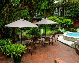 Novo Hotel & Suite - San Salvador - Patio