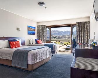 The Harvest Hotel - Cromwell - Schlafzimmer