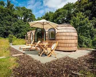 Oak Mead - Wrexham - Binnenhof