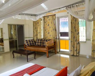 Sanana Conference Centre And Holiday Resort - Mombasa - Living room