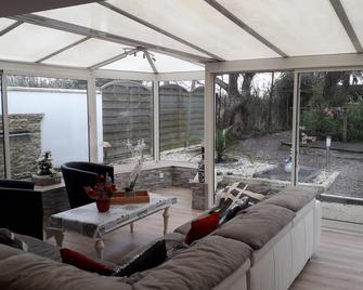 House 10 pers near Utah landing 15 min from the sea, - Карантан - Вітальня