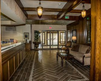 Baymont by Wyndham Fargo - Fargo - Lobby