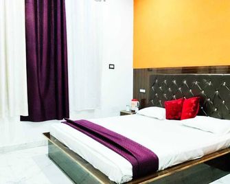 Hotel Dev Palace Kempty - Mussoorie - Schlafzimmer