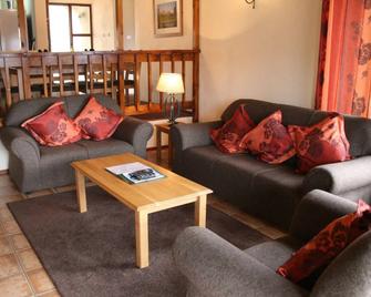 The Fairways - Drakensberg Garden - Living room