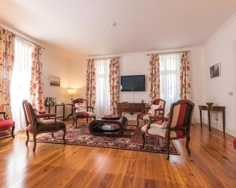Arts In Hotel Conde Carvalhal - Funchal - Living room