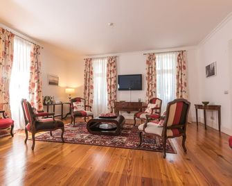 Arts In Hotel Conde Carvalhal - פונשל - סלון