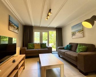Boszicht 6 by Interhome - Oostkapelle - Wohnzimmer