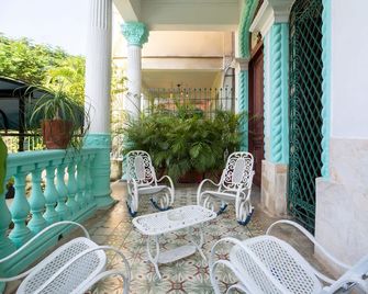 La Casa Flamboyan - La Habana - Patio