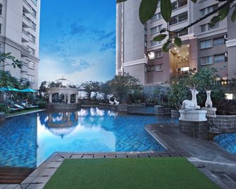Grand Dafam Ancol Jakarta - ג'קרטה - בריכה
